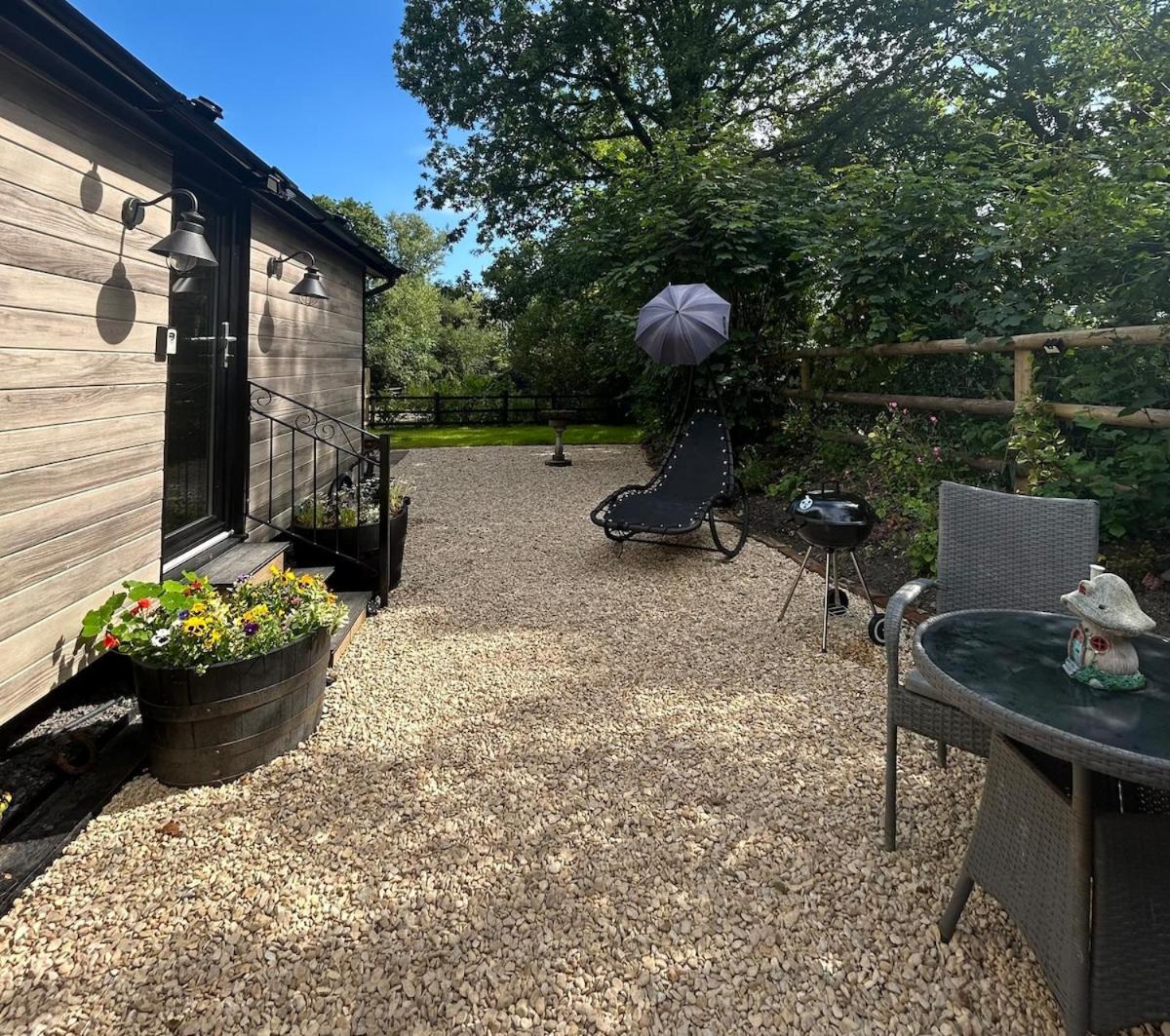 Flying Scotsman Unique Carriage Pet Friendly! Lazy Be Available Upon Request With Additional Cost Of 40